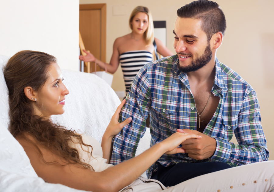 woman watching a couple being touchy narcissist triangulation