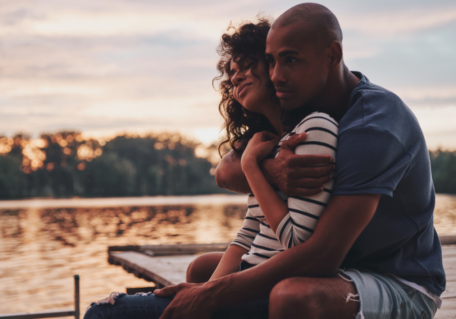 man hugging woman from behind How to Respond to 