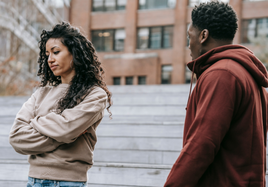 man uninterested with woman  signs he doesn’t want a relationship with you