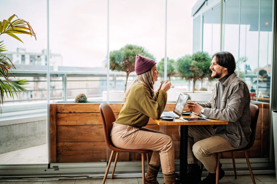 couple talking in a coffee shop how to get your ex-girlfriend back