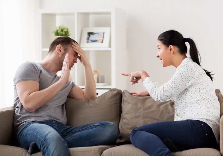 couple arguing, how to make a narcissist miserable