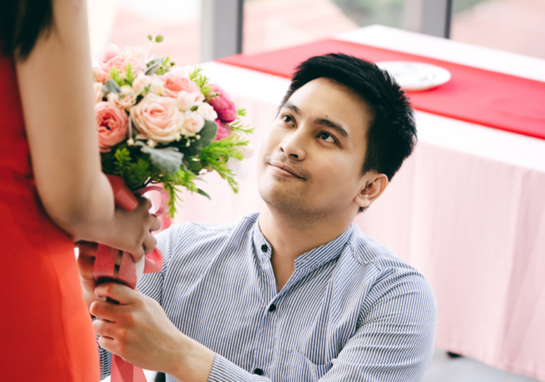 man giving flowers narcissist hoovering