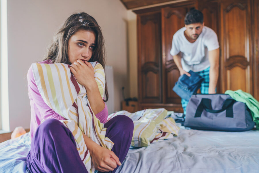 man packing his things signs your relationship is beyond repair