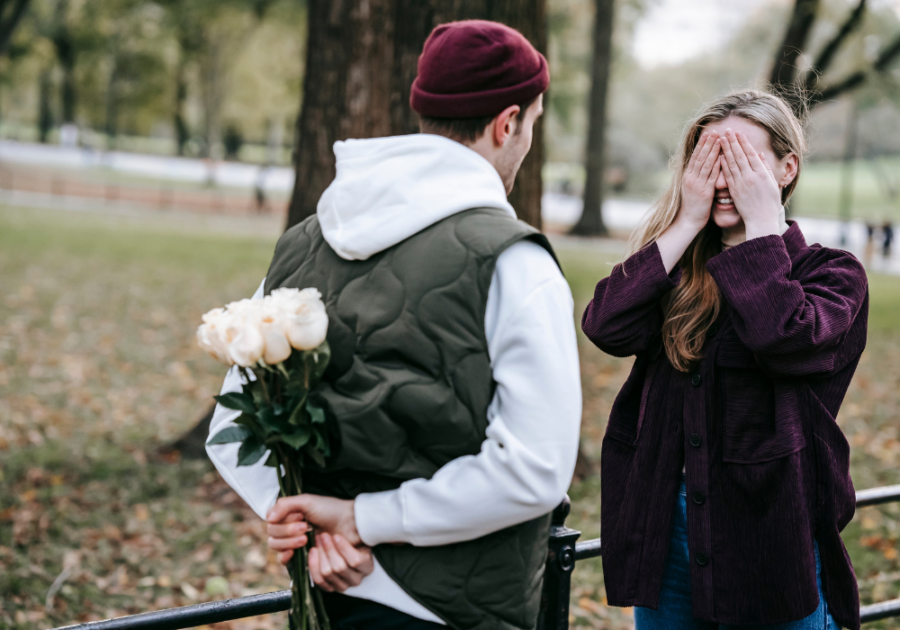 husband surprising wife with flowers how to reconnect with your spouse